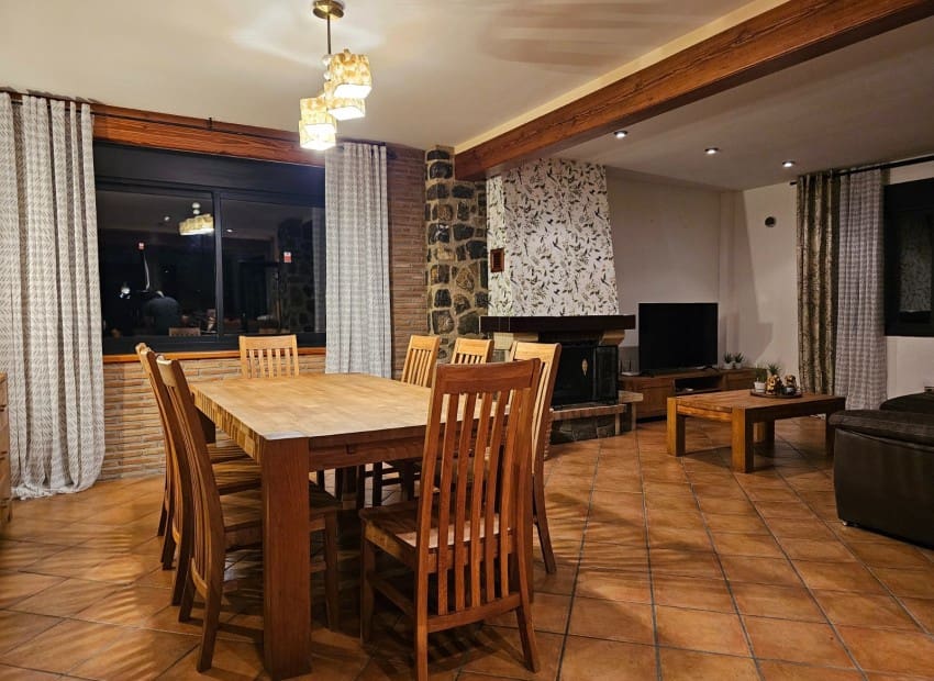 6 soveværelse Villa til leje i Callosa d'En Sarria med swimmingpool garage - € 3.500 (Ref: 9097054)