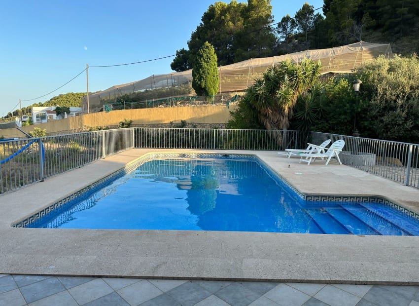 6 soveværelse Villa til leje i Callosa d'En Sarria med swimmingpool garage - € 3.500 (Ref: 9097054)
