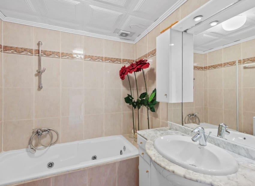 3 soverom Leilighet til salgs i Altea la Vella med svømmebasseng garasje - € 325 000 (Ref: 9100150)