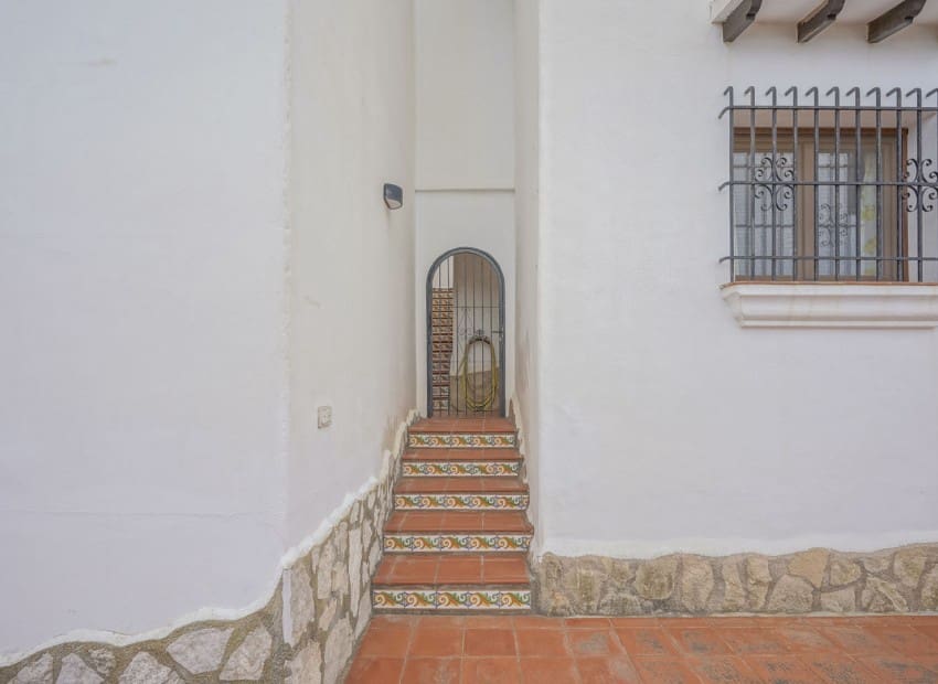 5 soveværelse Villa til salg i Monte Pego med swimmingpool - € 575.000 (Ref: 9109158)