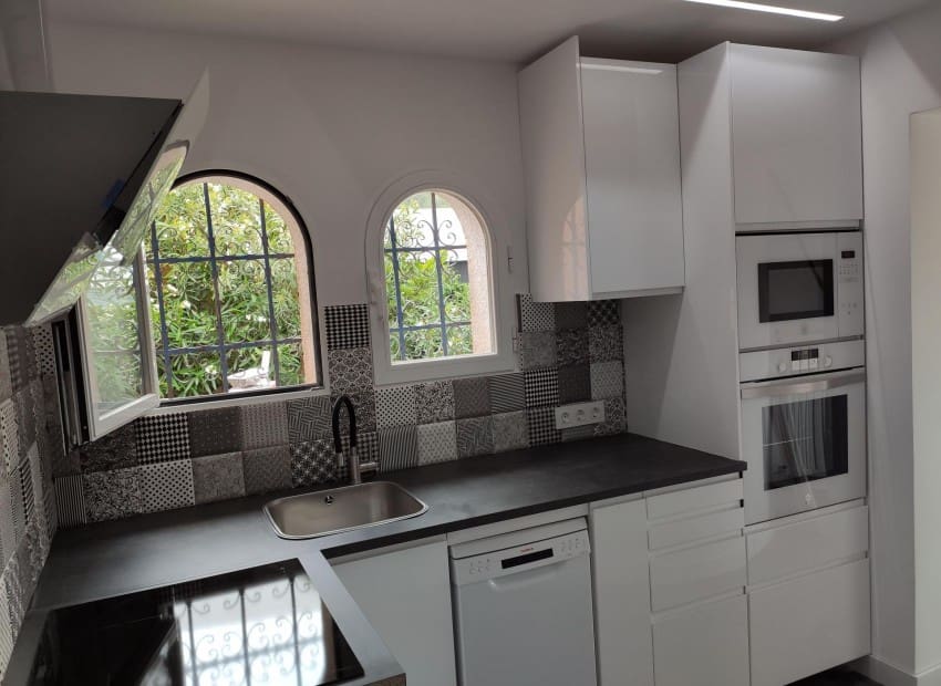 6 bedroom Villa for sale in Calpe / Calp with pool - € 845,000 (Ref: 9120747)