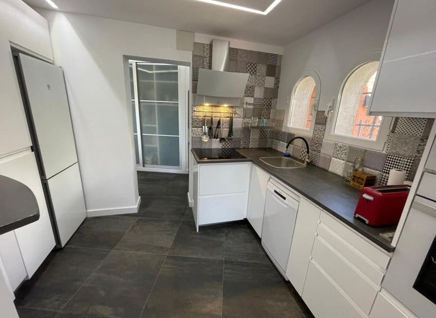 6 bedroom Villa for sale in Calpe / Calp with pool - € 845,000 (Ref: 9120747)