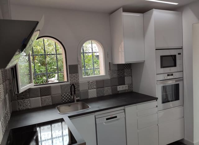 6 bedroom Villa for sale in Canuta, Calpe / Calp with pool - € 845,000 (Ref: 9120747)