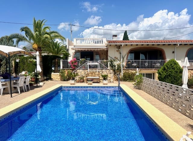 4 soveværelse Villa til salg i Pueblo - Urbanizaciones, Alfaz del Pi / L'Alfàs del Pi med swimmingpool garage - € 495.000 (Ref: 9123529)
