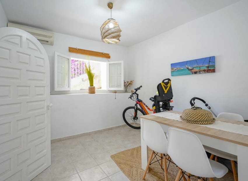 4 soveværelse Villa til salg i Montemar med swimmingpool - € 620.000 (Ref: 9123686)