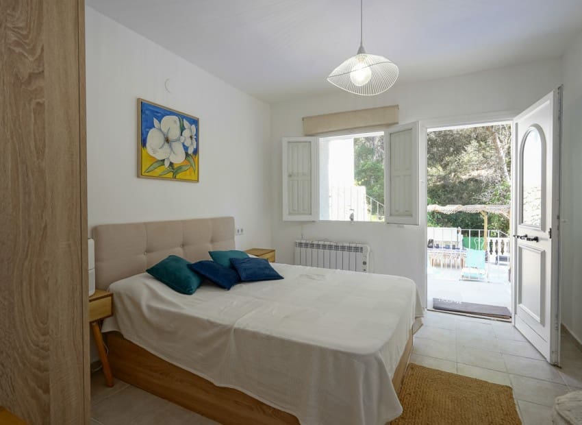 4 soveværelse Villa til salg i Montemar med swimmingpool - € 620.000 (Ref: 9123686)