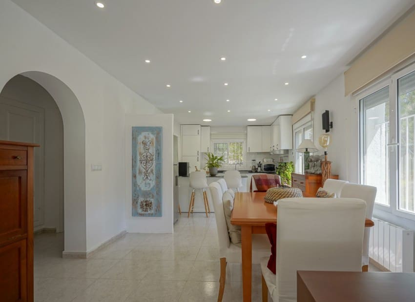 4 soveværelse Villa til salg i Montemar med swimmingpool - € 620.000 (Ref: 9123686)