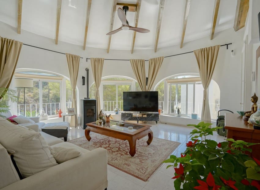 4 soveværelse Villa til salg i Montemar med swimmingpool - € 620.000 (Ref: 9123686)