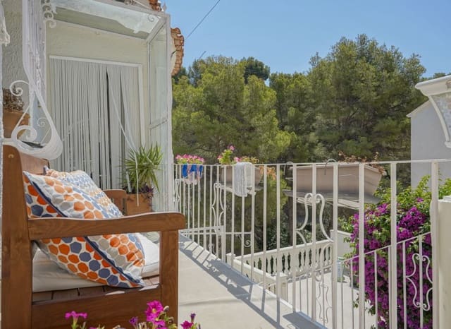 4 soveværelse Villa til salg i Montemar, Benissa med swimmingpool - € 620.000 (Ref: 9123686)