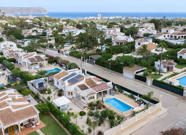 3 soveværelse Villa til salg i Pinosol, Javea / Xàbia med swimmingpool - € 595.000 (Ref: 9123690)