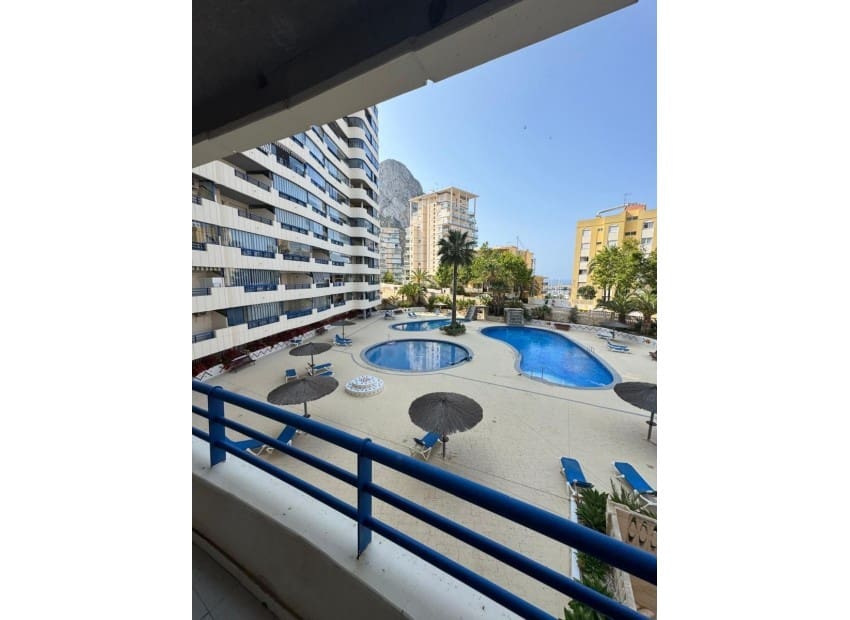 2 makuuhuone Huoneisto myytävänä paikassa Calpe / Calp mukana uima-altaan - 330 000 € (Ref: 9123833)