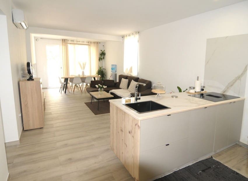 3 makuuhuone Huvila myytävänä paikassa Calpe / Calp mukana uima-altaan - 455 000 € (Ref: 9123879)