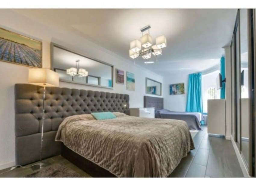 4 bedroom Villa for sale in Altea with pool - € 824,000 (Ref: 9127946)