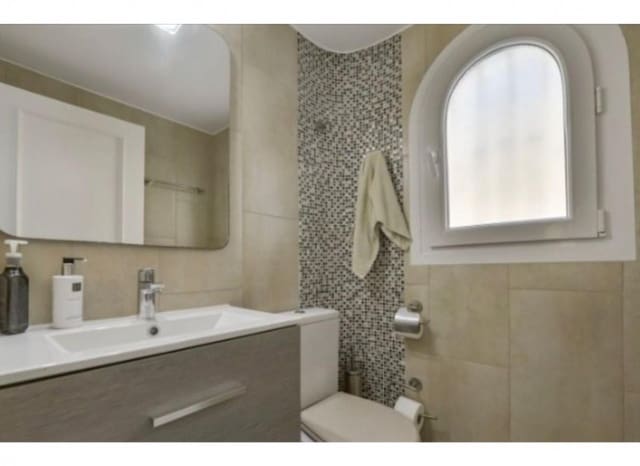 4 bedroom Villa for sale in Altea with pool - € 824,000 (Ref: 9127946)