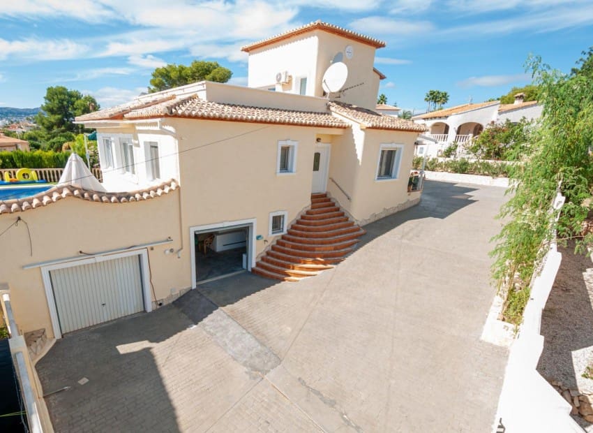 3 soveværelse Villa til salg i Calpe / Calp med swimmingpool garage - € 725.000 (Ref: 9131155)
