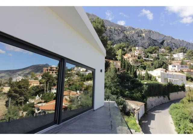 2 soveværelse Villa til salg i Maryvilla, Calpe / Calp - € 450.000 (Ref: 9131351)