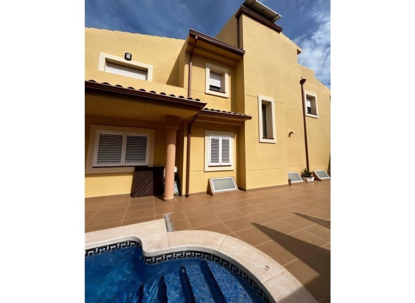 4 bedroom Villa for sale in Benidorm with pool - € 750,000 (Ref: 9131698)