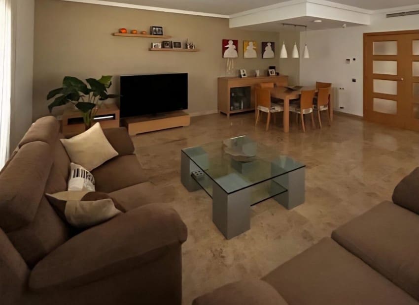 4 bedroom Villa for sale in Benidorm with pool - € 750,000 (Ref: 9131698)