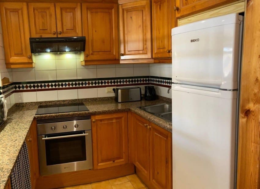 4 soveværelse Byhus til salg i Gran Alacant med swimmingpool - € 320.000 (Ref: 9133357)