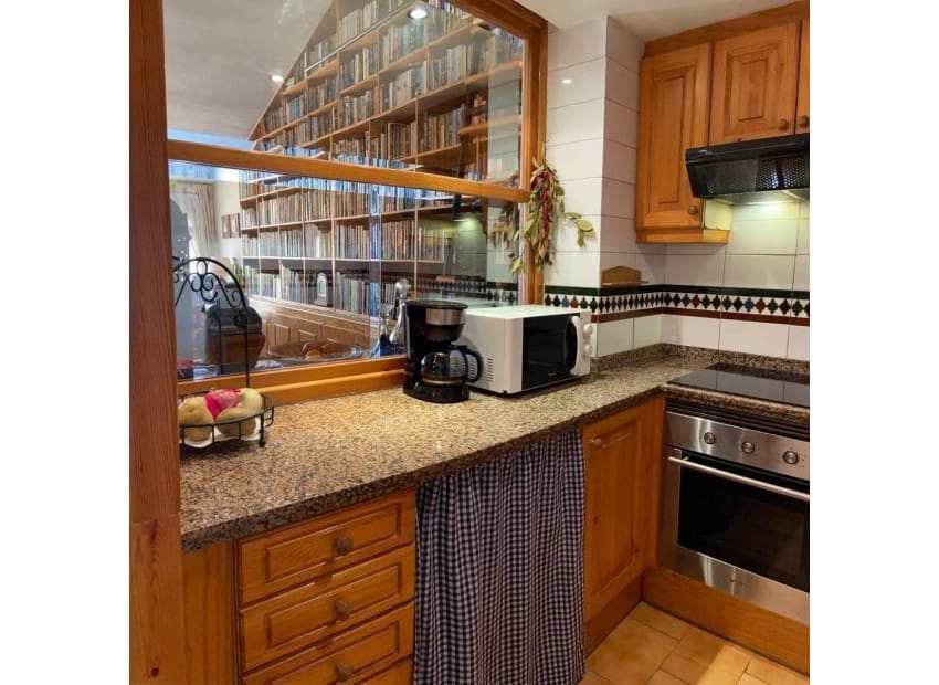 4 soveværelse Byhus til salg i Gran Alacant med swimmingpool - € 320.000 (Ref: 9133357)