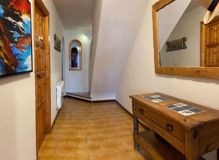 4 soveværelse Byhus til salg i Gran Alacant med swimmingpool - € 320.000 (Ref: 9133357)