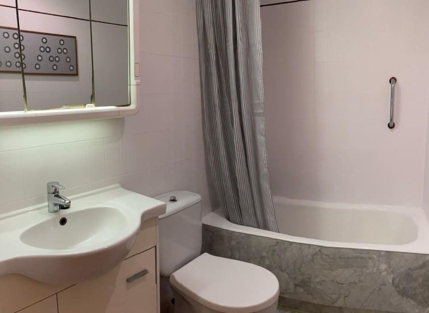 4 soveværelse Byhus til salg i Gran Alacant med swimmingpool - € 320.000 (Ref: 9133357)