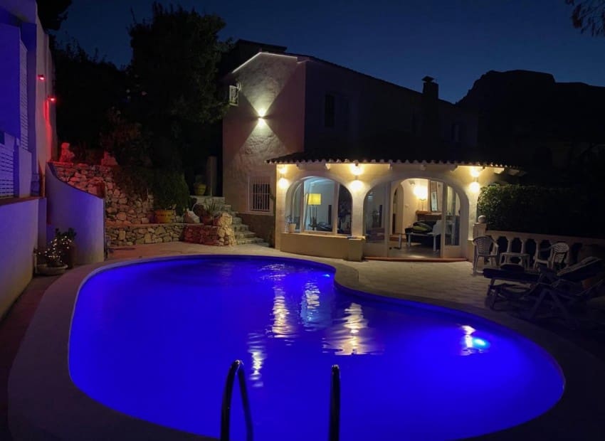 4 sypialnia Willa na sprzedaż w Calpe / Calp z basenem garażem - 650 000 € (Ref: 9135120)