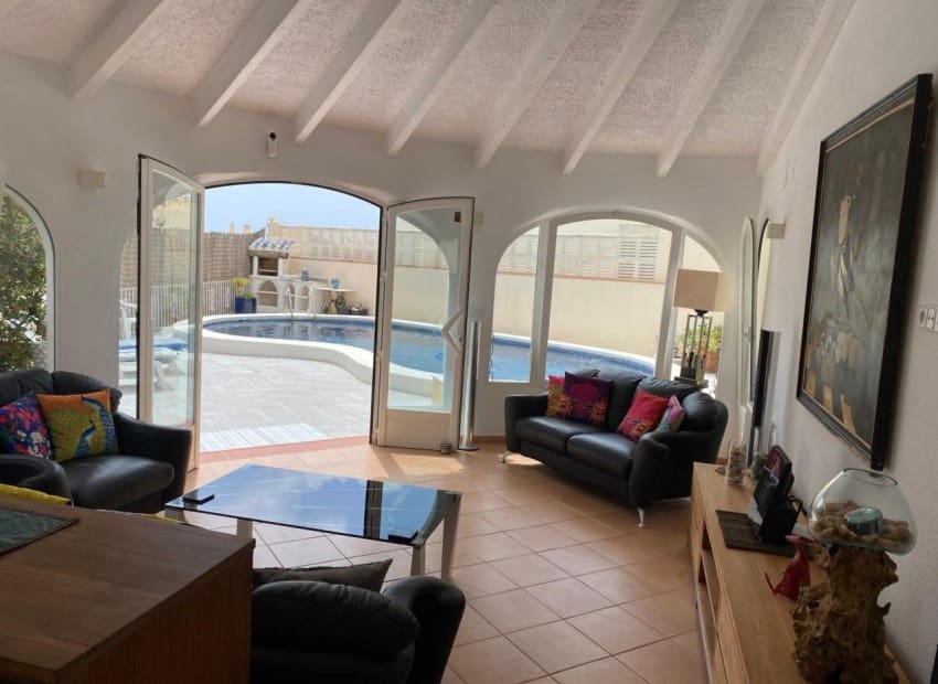 4 sypialnia Willa na sprzedaż w Calpe / Calp z basenem garażem - 650 000 € (Ref: 9135120)