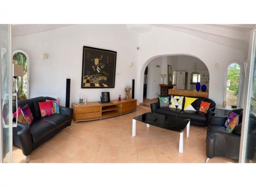 4 sypialnia Willa na sprzedaż w Calpe / Calp z basenem garażem - 650 000 € (Ref: 9135120)