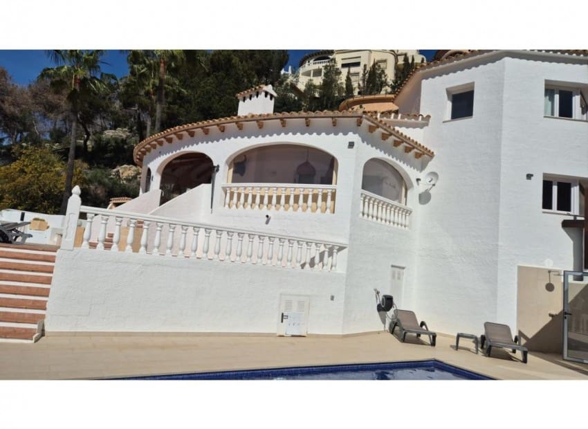 4 sypialnia Willa na sprzedaż w Moraira z basenem garażem - 980 000 € (Ref: 9135903)