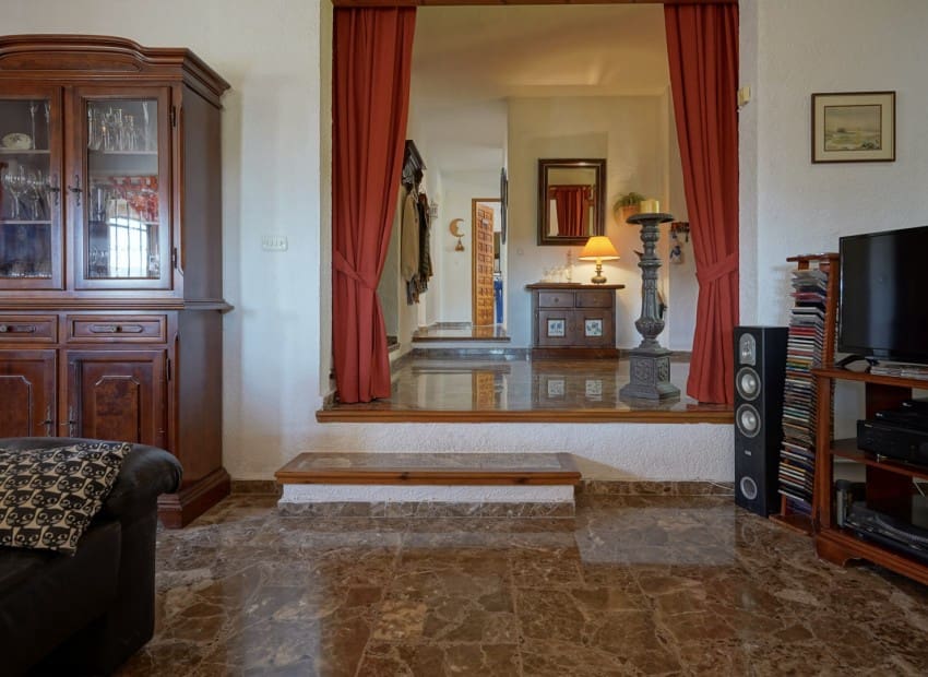 4 sypialnia Willa na sprzedaż w Javea / Xabia z basenem - 749 000 € (Ref: 9136155)