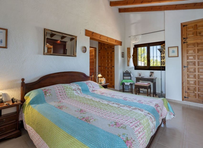 4 sypialnia Willa na sprzedaż w Javea / Xabia z basenem - 749 000 € (Ref: 9136155)