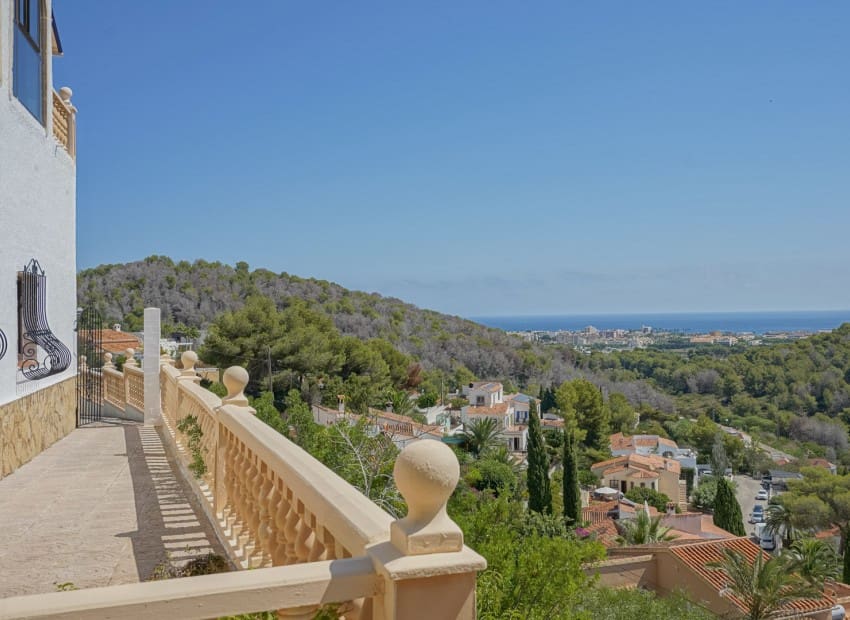 4 sypialnia Willa na sprzedaż w Javea / Xabia z basenem - 749 000 € (Ref: 9136155)