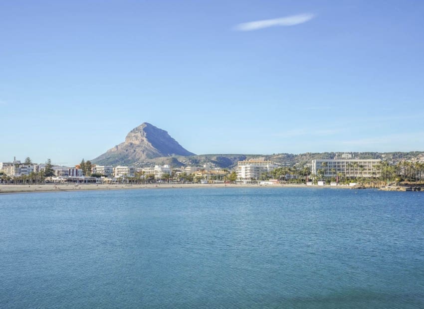 4 sypialnia Willa na sprzedaż w Javea / Xabia z basenem - 749 000 € (Ref: 9136155)