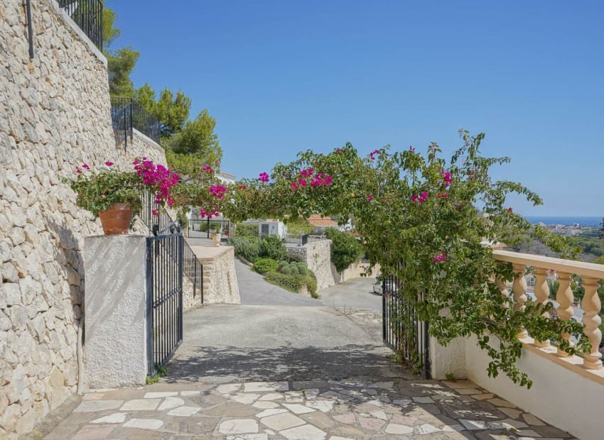 4 sypialnia Willa na sprzedaż w Javea / Xabia z basenem - 749 000 € (Ref: 9136155)