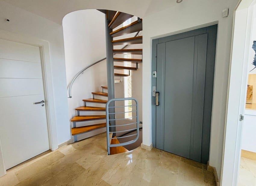 4 chambre Villa/Maison à vendre à Altea avec piscine garage - 990 000 € (Ref: 9146094)