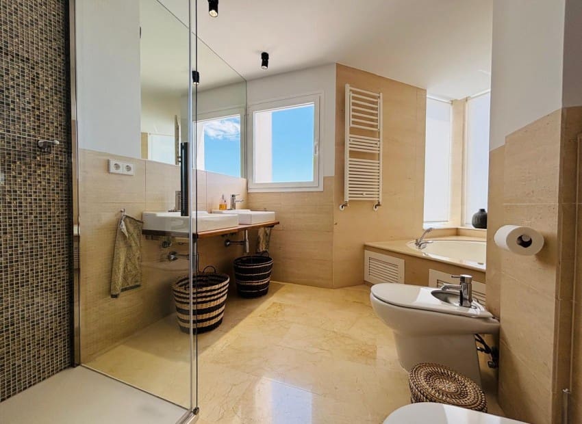 4 chambre Villa/Maison à vendre à Altea avec piscine garage - 990 000 € (Ref: 9146094)