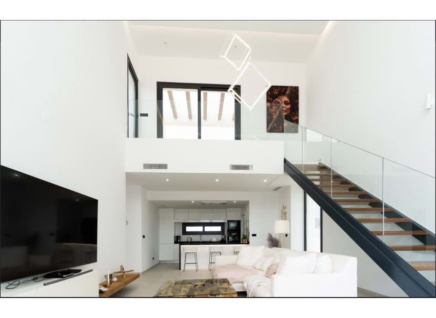 3 bedroom Villa for rent in Finestrat with pool garage - € 4,500 (Ref: 9146497)