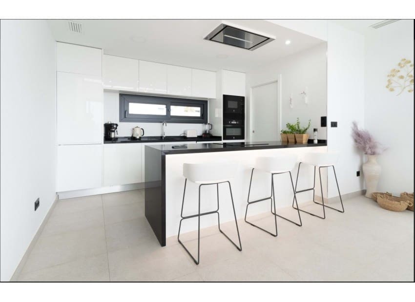 3 bedroom Villa for rent in Finestrat with pool garage - € 4,500 (Ref: 9146497)