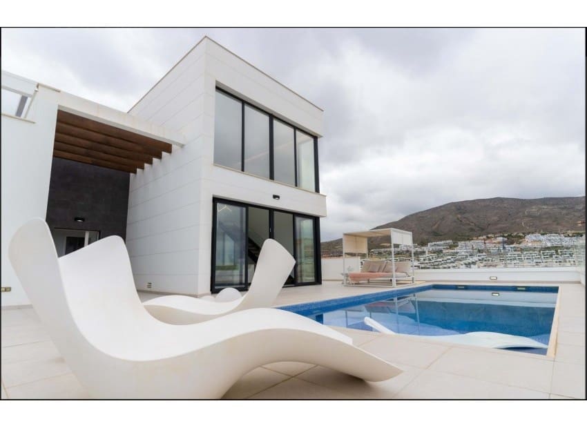 3 bedroom Villa for rent in Finestrat with pool garage - € 4,500 (Ref: 9146497)