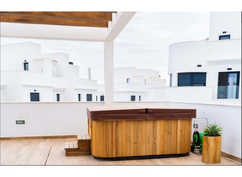 3 bedroom Villa for rent in Finestrat with pool garage - € 4,500 (Ref: 9146497)