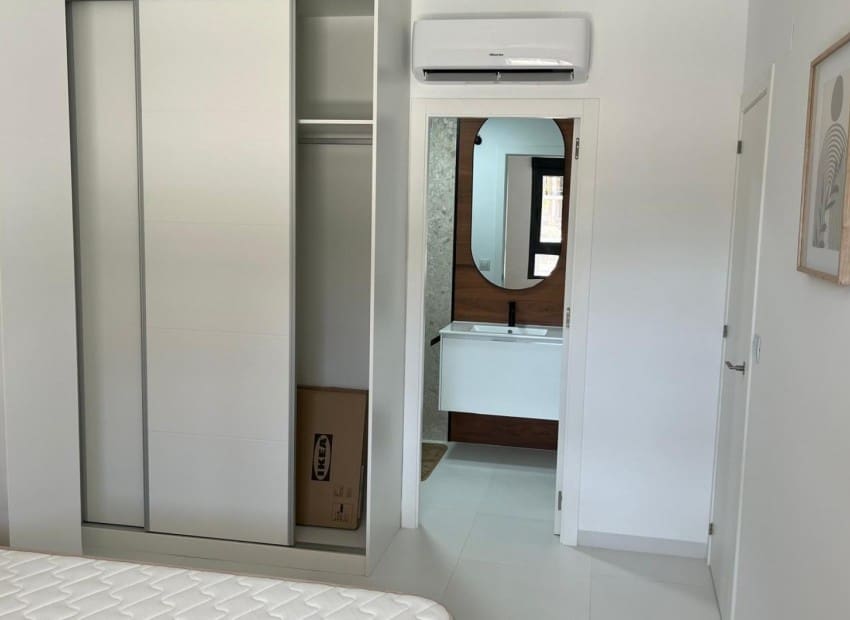 2 Zimmer Apartment zu verkaufen in San Miguel de Salinas mit Pool Garage - 250.000 € (Ref: 9160127)