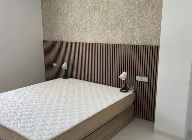 2 Zimmer Apartment zu verkaufen in San Miguel de Salinas mit Pool Garage - 250.000 € (Ref: 9160127)