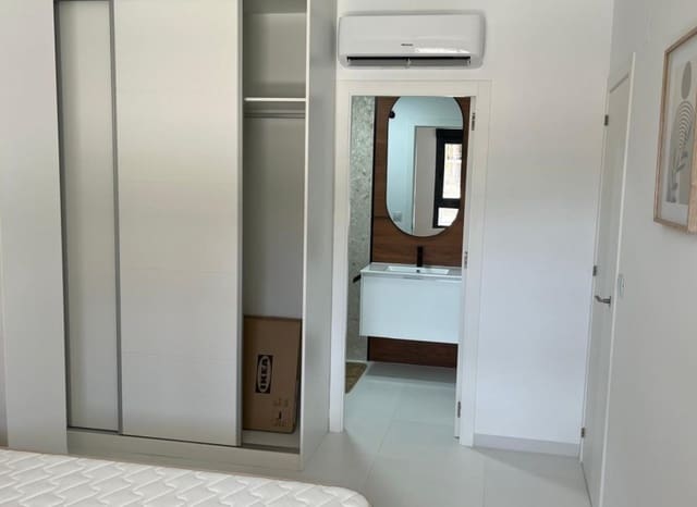 2 Zimmer Apartment zu verkaufen in San Miguel de Salinas mit Pool Garage - 250.000 € (Ref: 9160127)