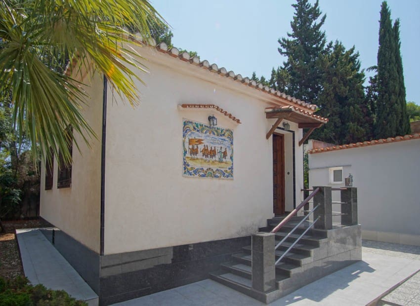 6 soverom Villa til salgs i Denia med svømmebasseng - € 1 850 000 (Ref: 9167398)