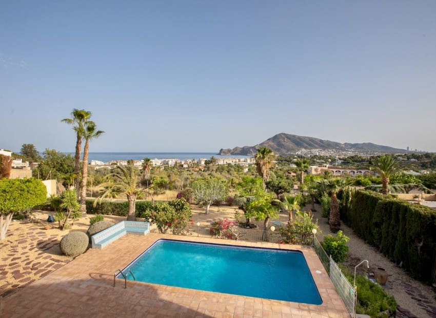 4 makuuhuone Huvila myytävänä paikassa Altea mukana uima-altaan 
autotalli - 1 290 000 € (Ref: 9172385)