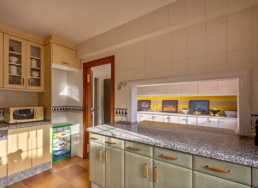 4 makuuhuone Huvila myytävänä paikassa Altea mukana uima-altaan 
autotalli - 1 290 000 € (Ref: 9172385)