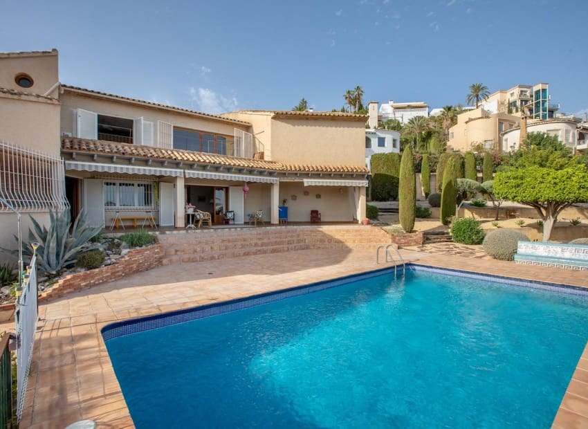 4 makuuhuone Huvila myytävänä paikassa Altea mukana uima-altaan 
autotalli - 1 290 000 € (Ref: 9172385)