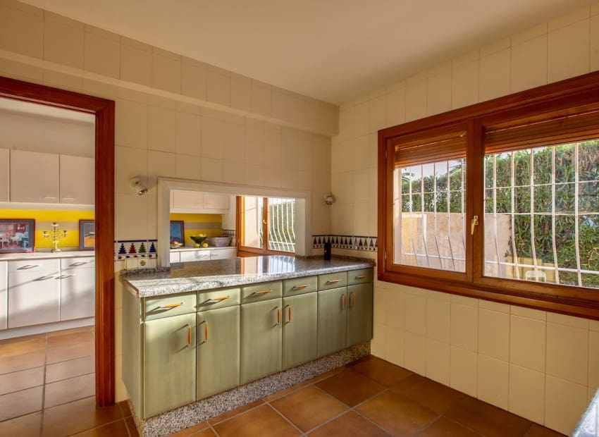 4 makuuhuone Huvila myytävänä paikassa Altea mukana uima-altaan 
autotalli - 1 290 000 € (Ref: 9172385)