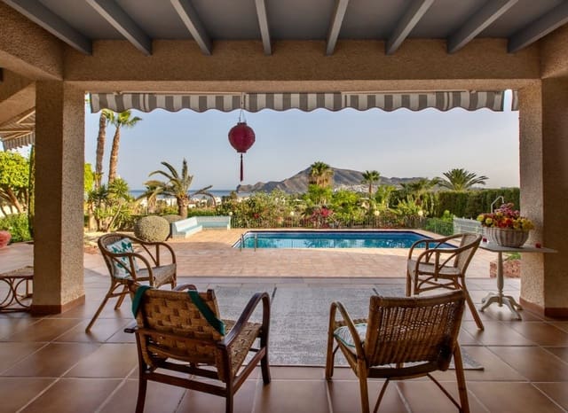 4 makuuhuone Huvila myytävänä paikassa Altea mukana uima-altaan 
autotalli - 1 290 000 € (Ref: 9172385)